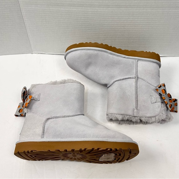 UGG‎ Mini Bailey Bow Retro Spot Boots Sz 8